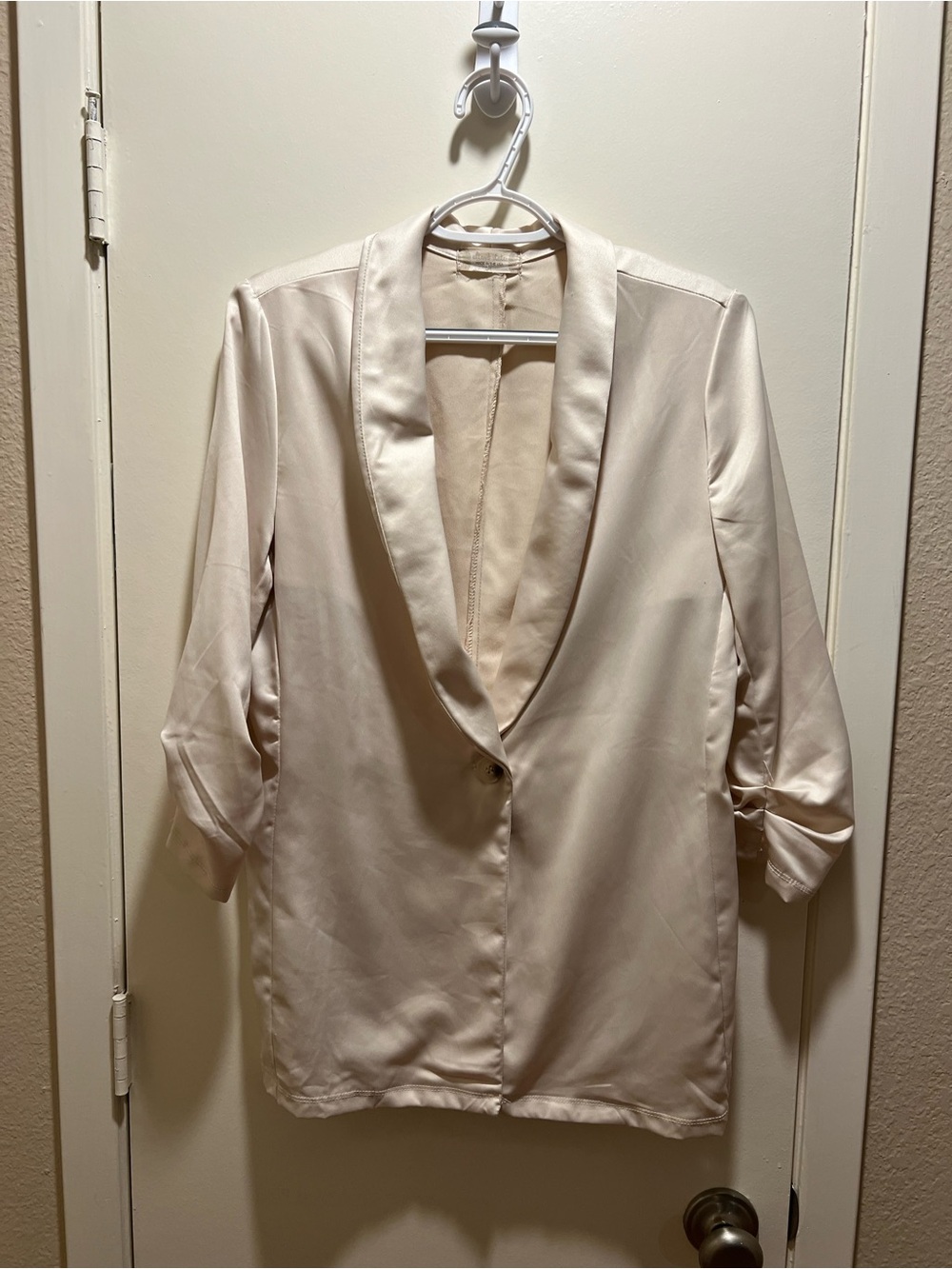 St. John Collection Cream Satin-Look Shawl Collar Blazer